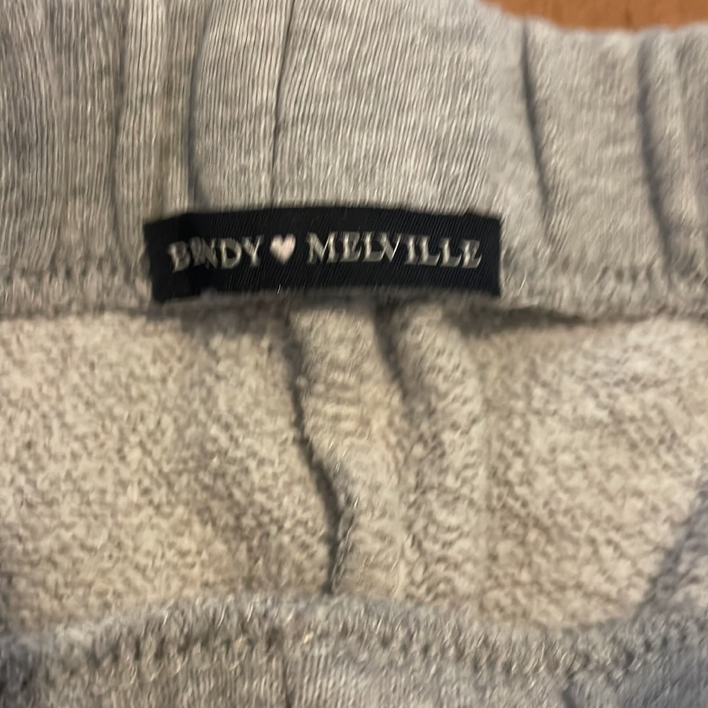 Brandy Melville, gray sweatpants with front pockets - Picture 2 of 3
